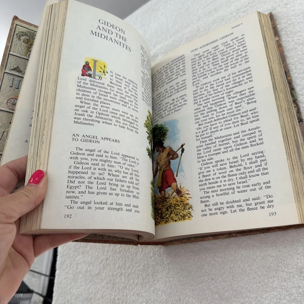 1965 The Children's Bible Golden Press Illustrated Stories Hardcover Vintage